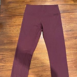 LULULEMON Wonder Under, size 8, 7/8, Cassis